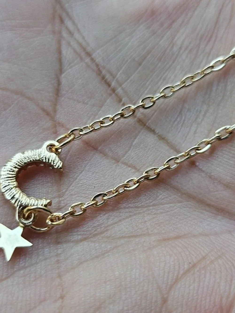Crecent Moon Star pendant Necklace Gold Tone Fashion Jewelry Necklace New